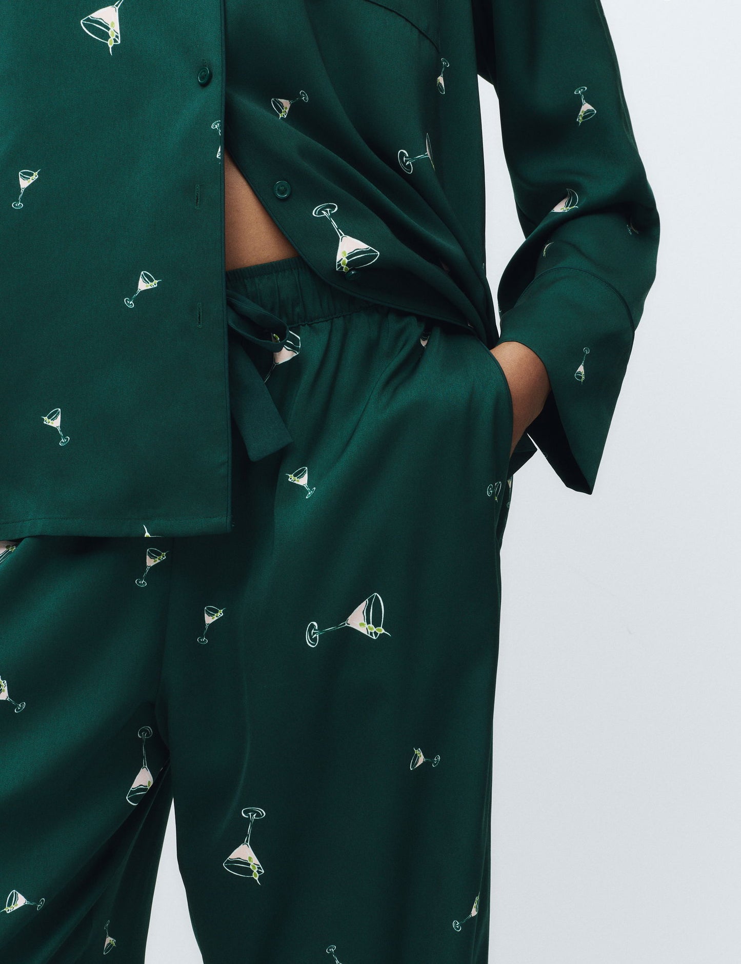 Saten Kokteyl Desenli Pijama Takımı
