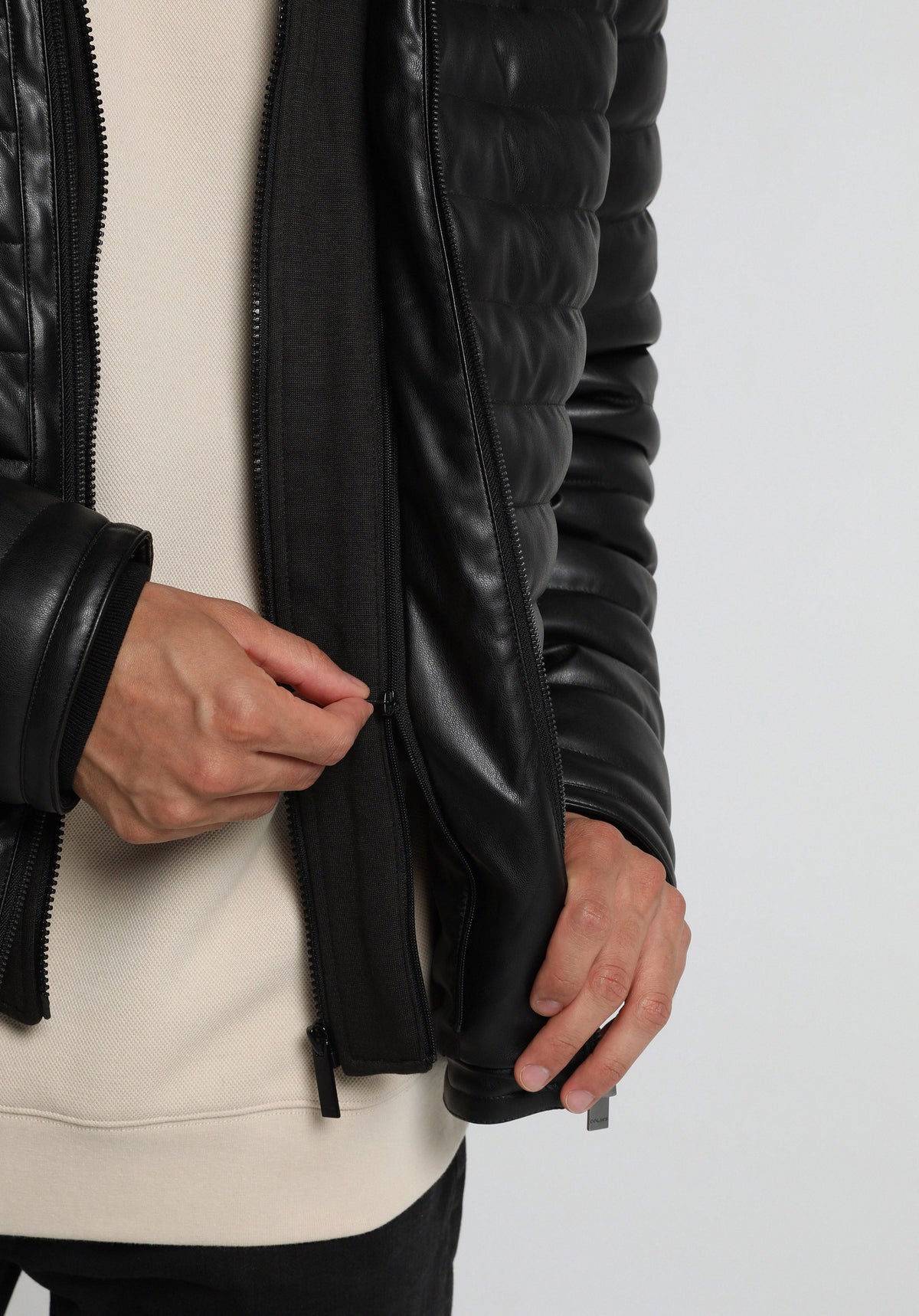 Slim Fit Kapüşonlu Fermuarlı Astarlı Erkek Siyah Mont Pu