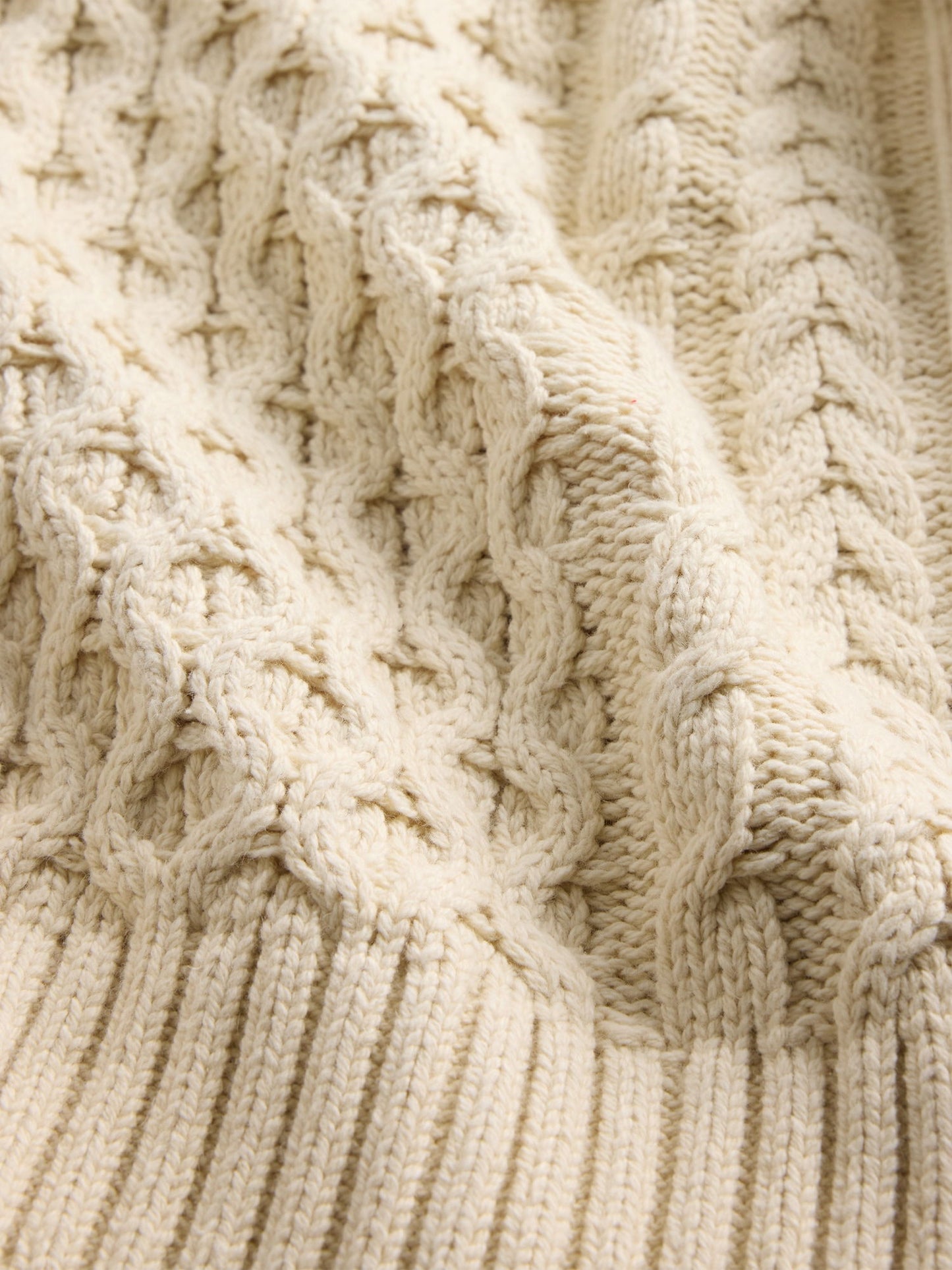Bej Relaxed Cable-knit Kazak