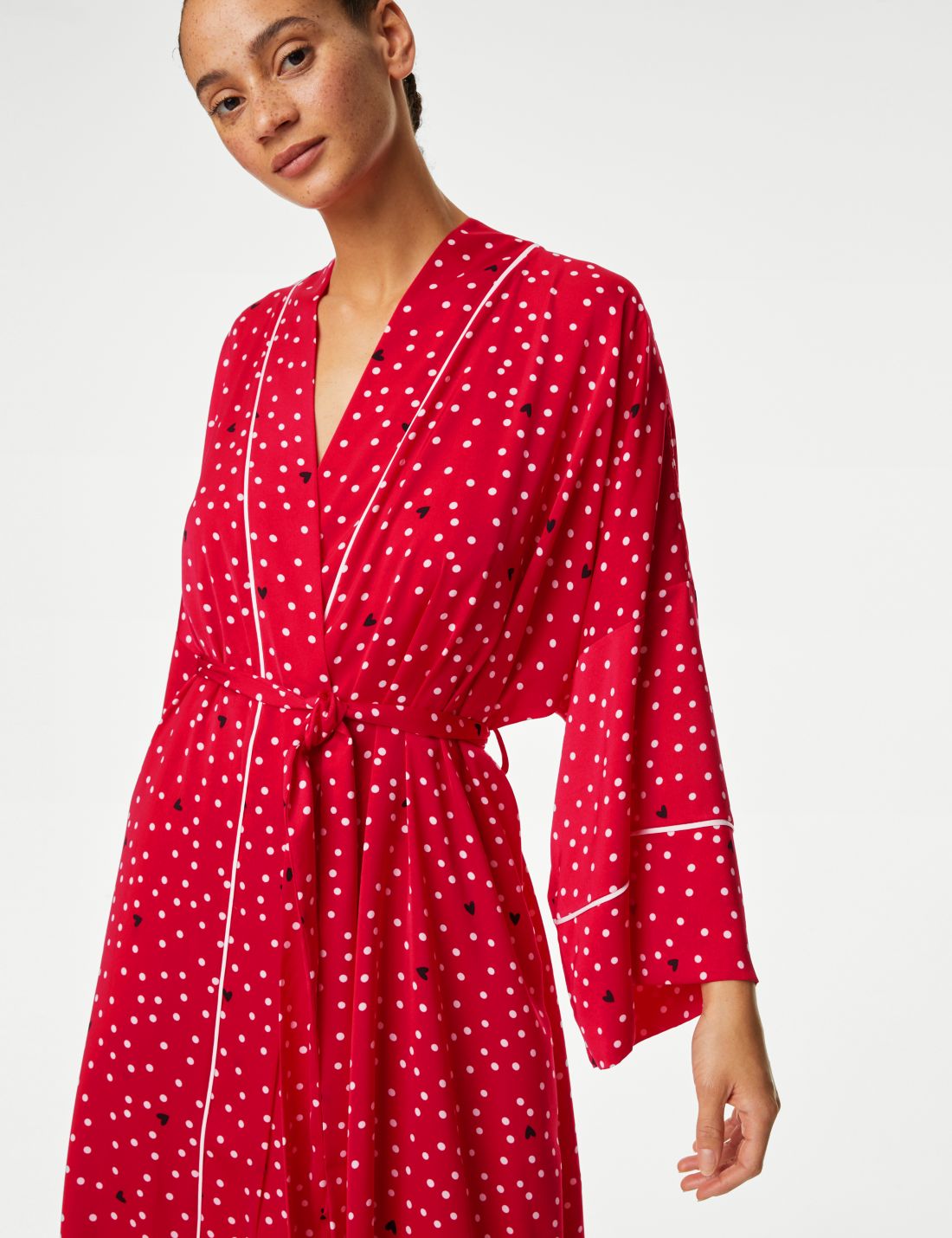 Dream Satin: Puantiye Desenli Sabahlık