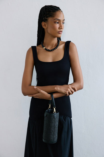 Kare Yaka Kalın Askılı Siyah Crop Bluz