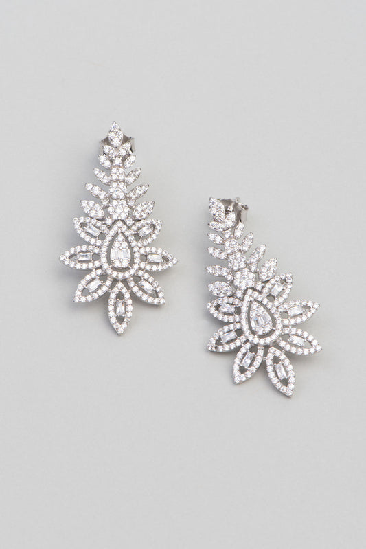 Romantik Rüya 18 Ayar Beyaz Altın Kaplama Gümüş Küpe 5091550199