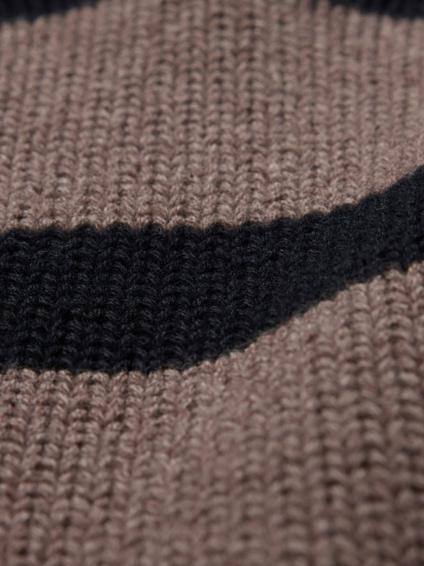 Kahverengi Polo Yaka Crop Kazak