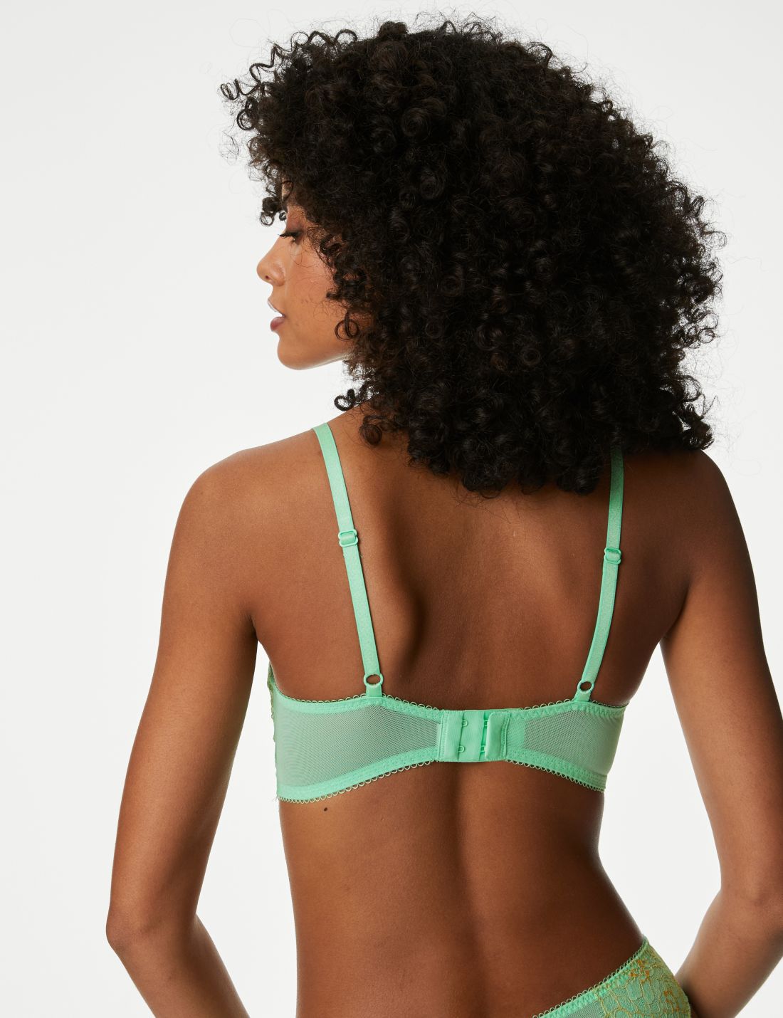 Jacquelina Dantel Detaylı Balensiz Bralet