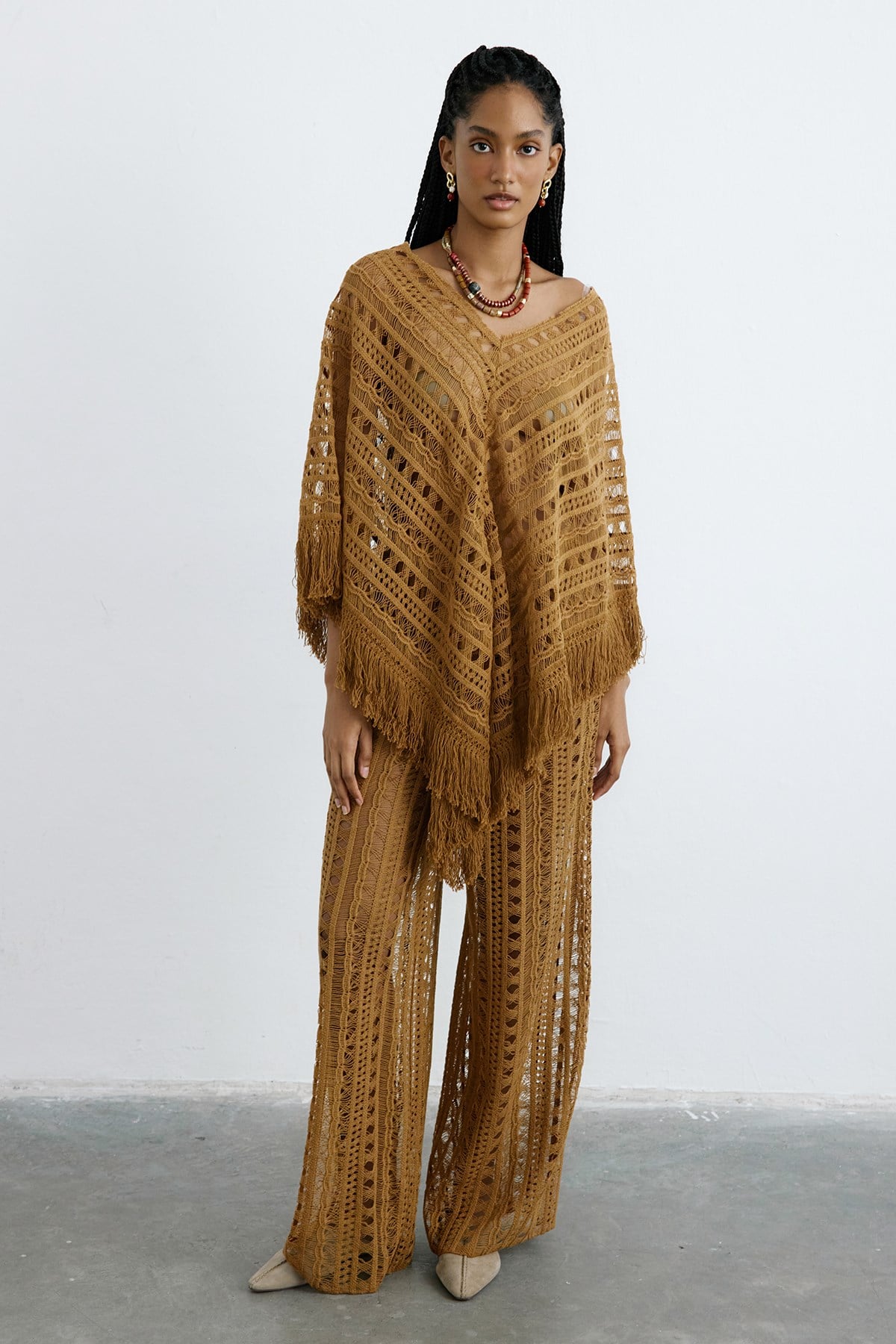 V Yaka Saçaklı Dantel Camel Tunik