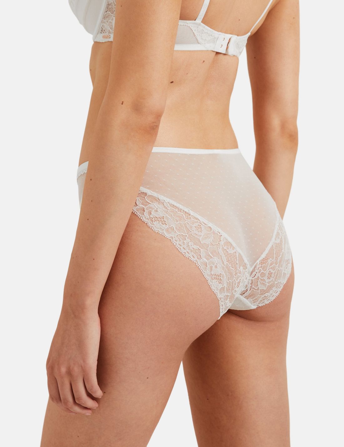 Aster Dantel Detaylı High Leg Külot