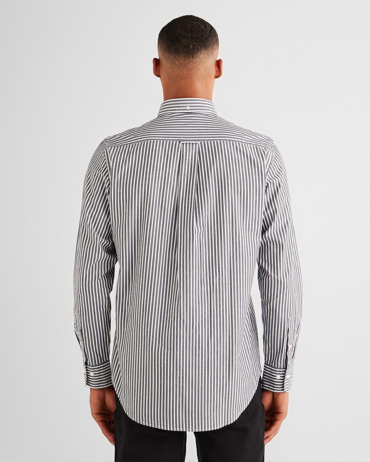 Gant Erkek Siyah Regular Fit Düğmeli Yaka Çizgili Gömlek