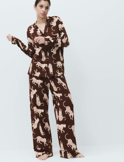 Yumuşak Dokulu Desenli Revere Yaka Pijama Takımı