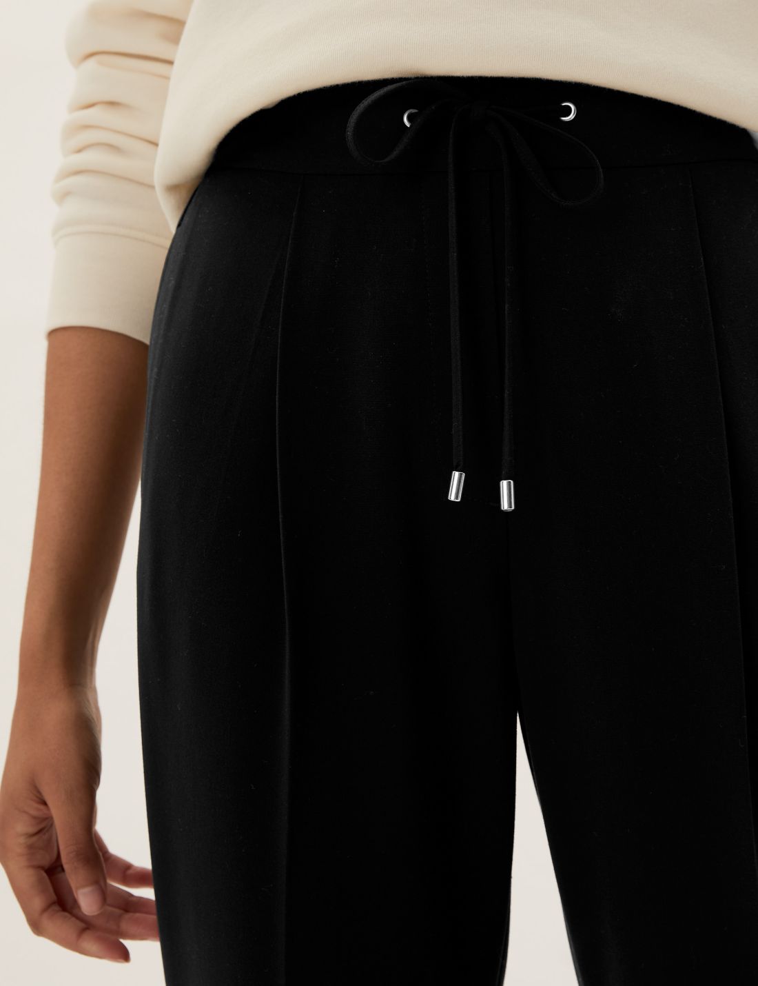 Tapered Fit Kemer Detaylı Pantolon