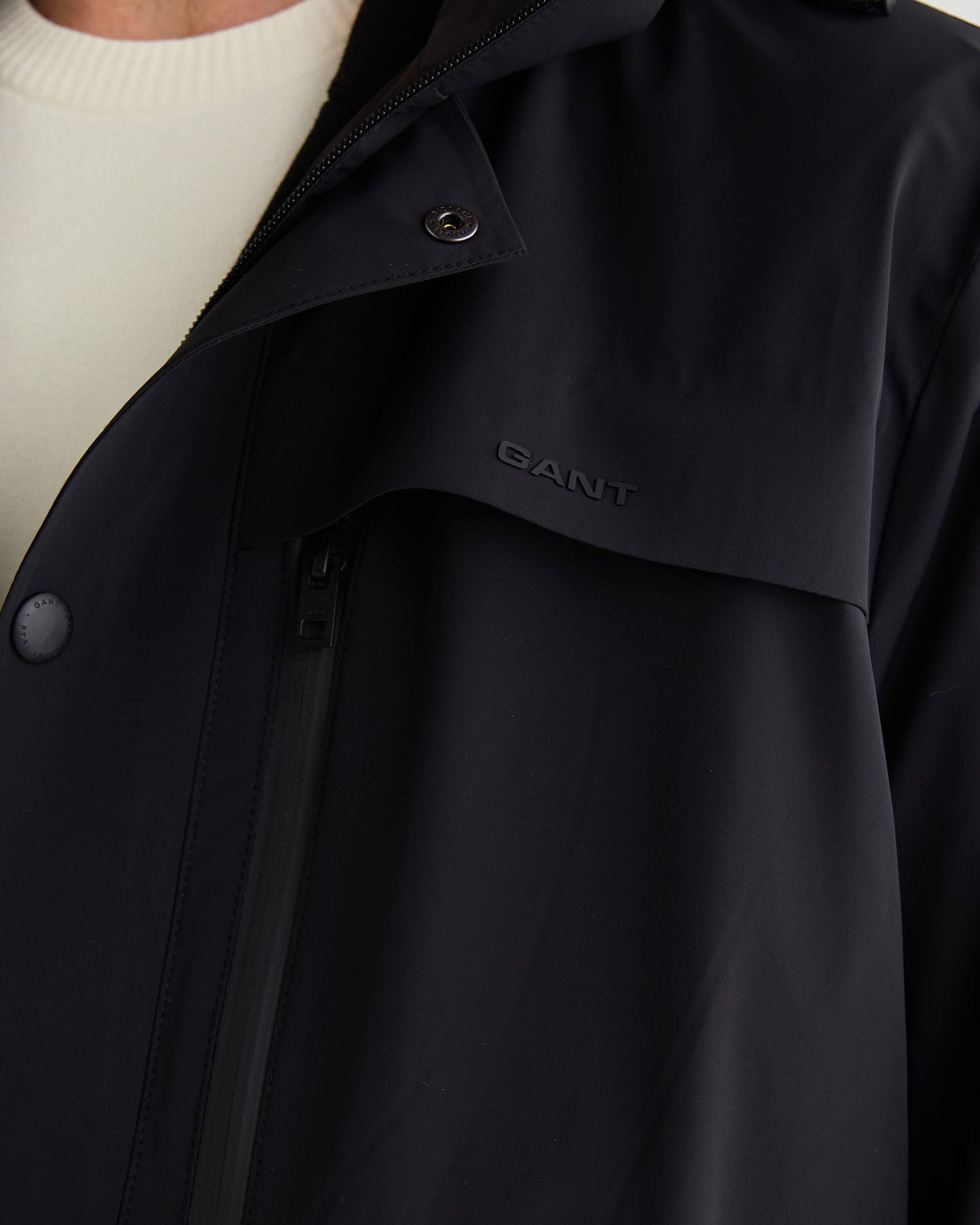 Gant Erkek Siyah Standart Fit Kapüşonlu Mont