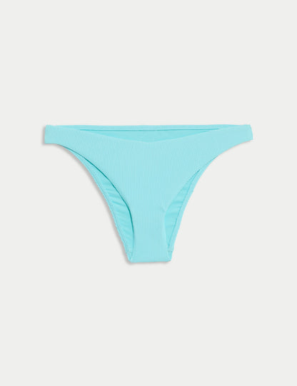 Dokulu Bikini Altı