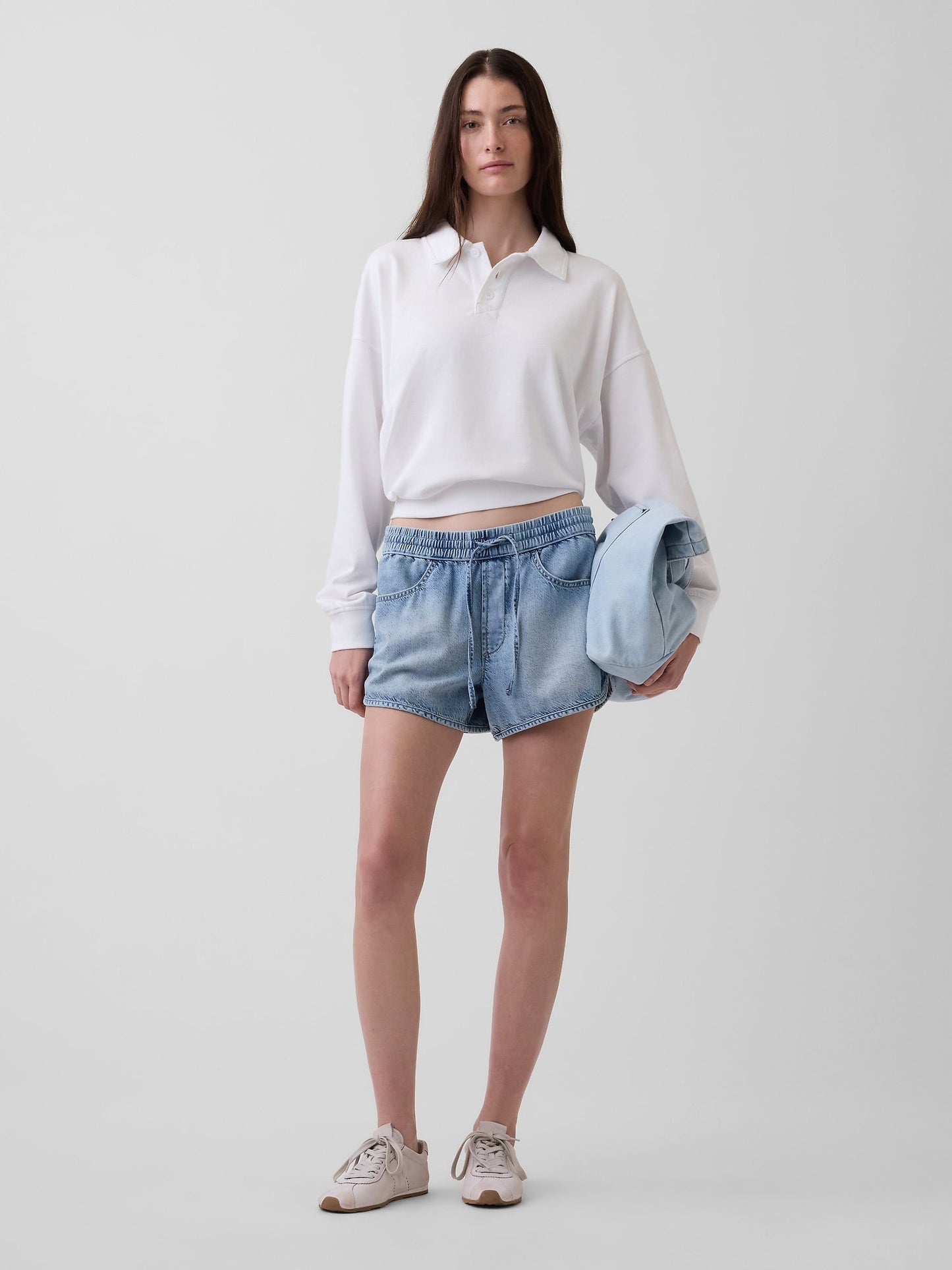 Açık Mavi Mid Rise Ultrasoft Denim Easy Dolphin Şort
