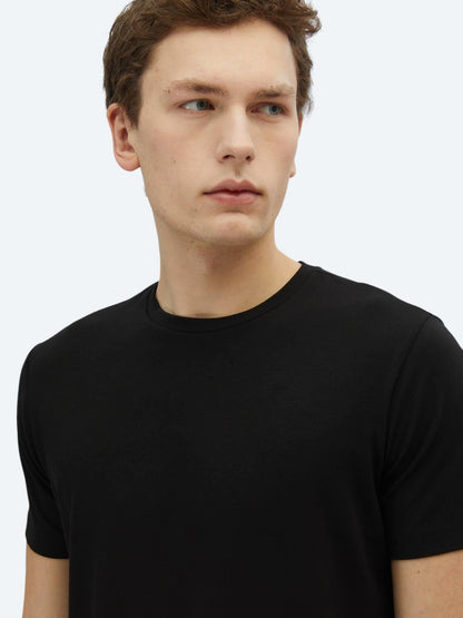 Siyah Bisiklet Yaka Pamuk Karışımlı T-shirt
