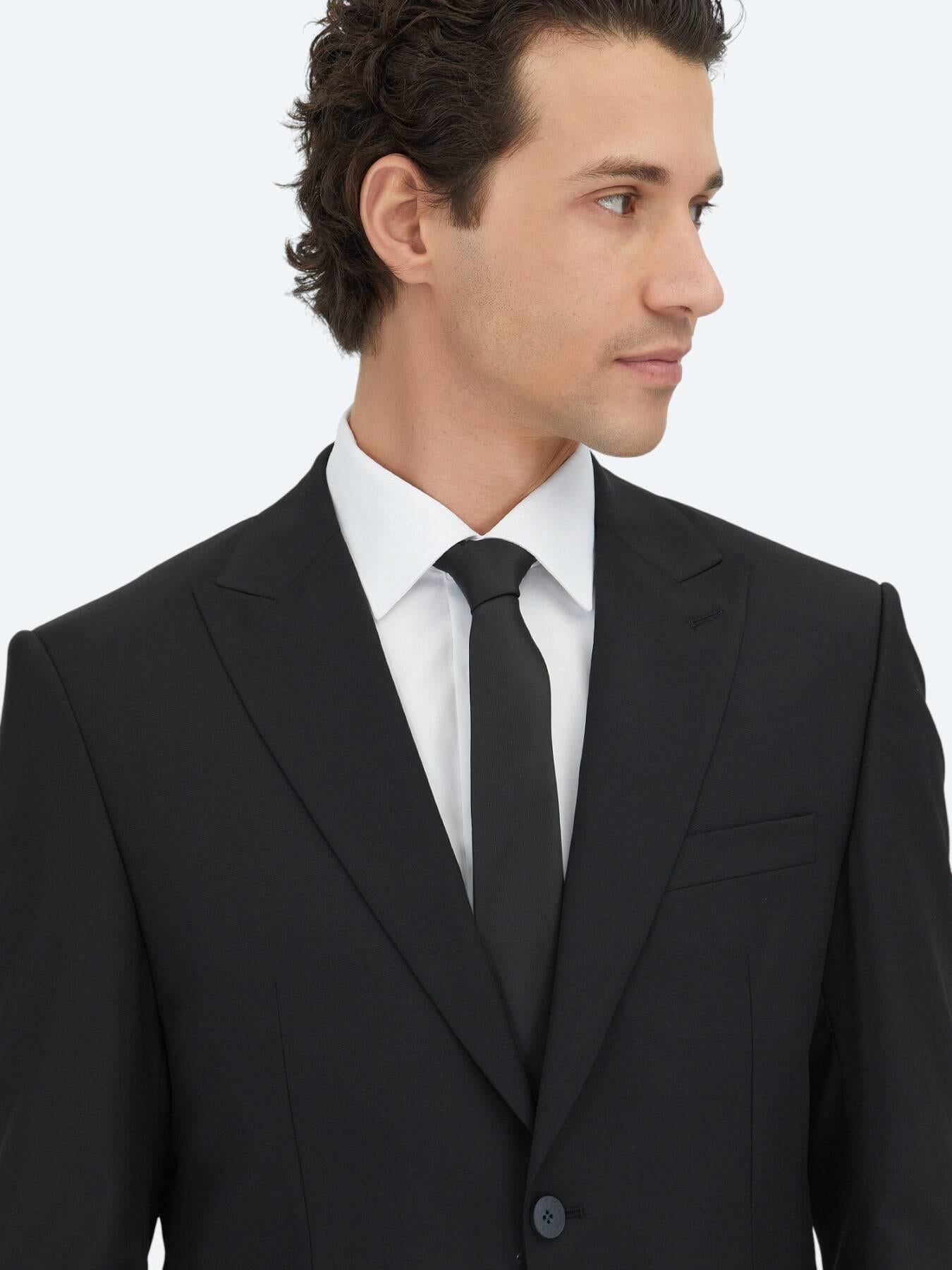 Siyah Düz Modern Fit Yün Karışımlı Takım Elbise