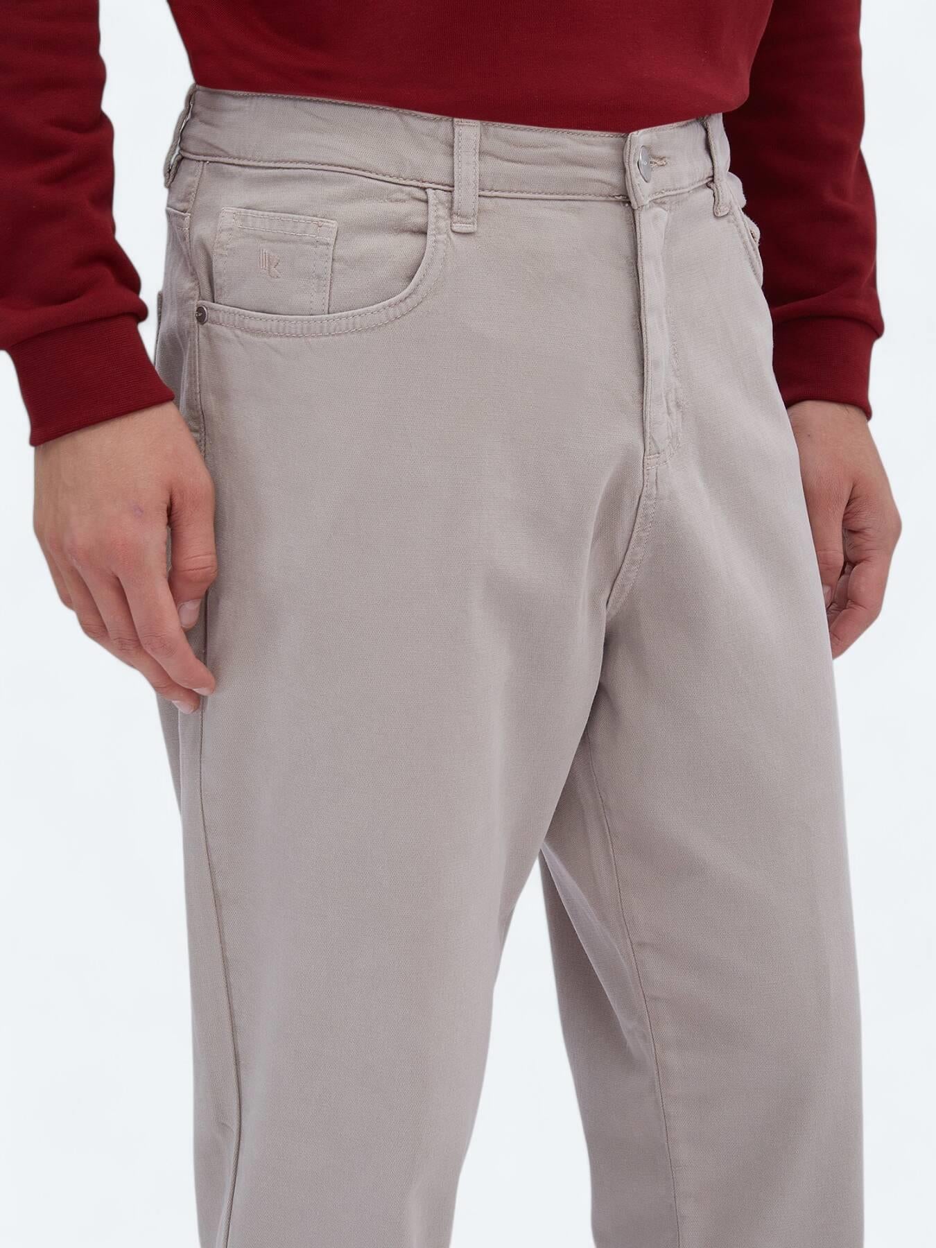 Bej Dokuma Carrot Fit Casual Pamuk Karışımlı Pantolon