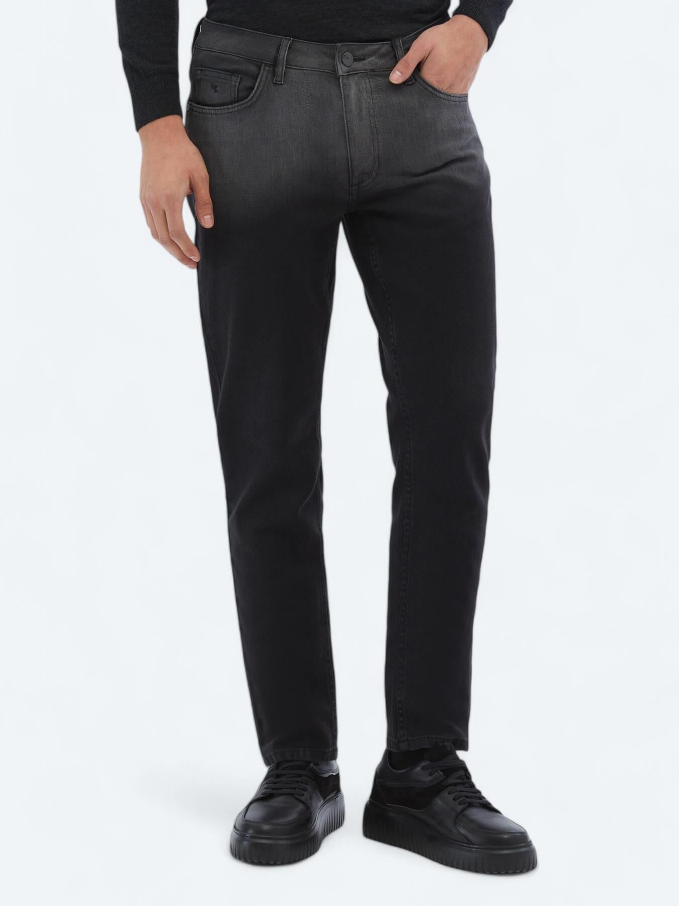 Siyah Slim Fit Çevre Dostu Denim Pamuk Karışımlı Pantolon