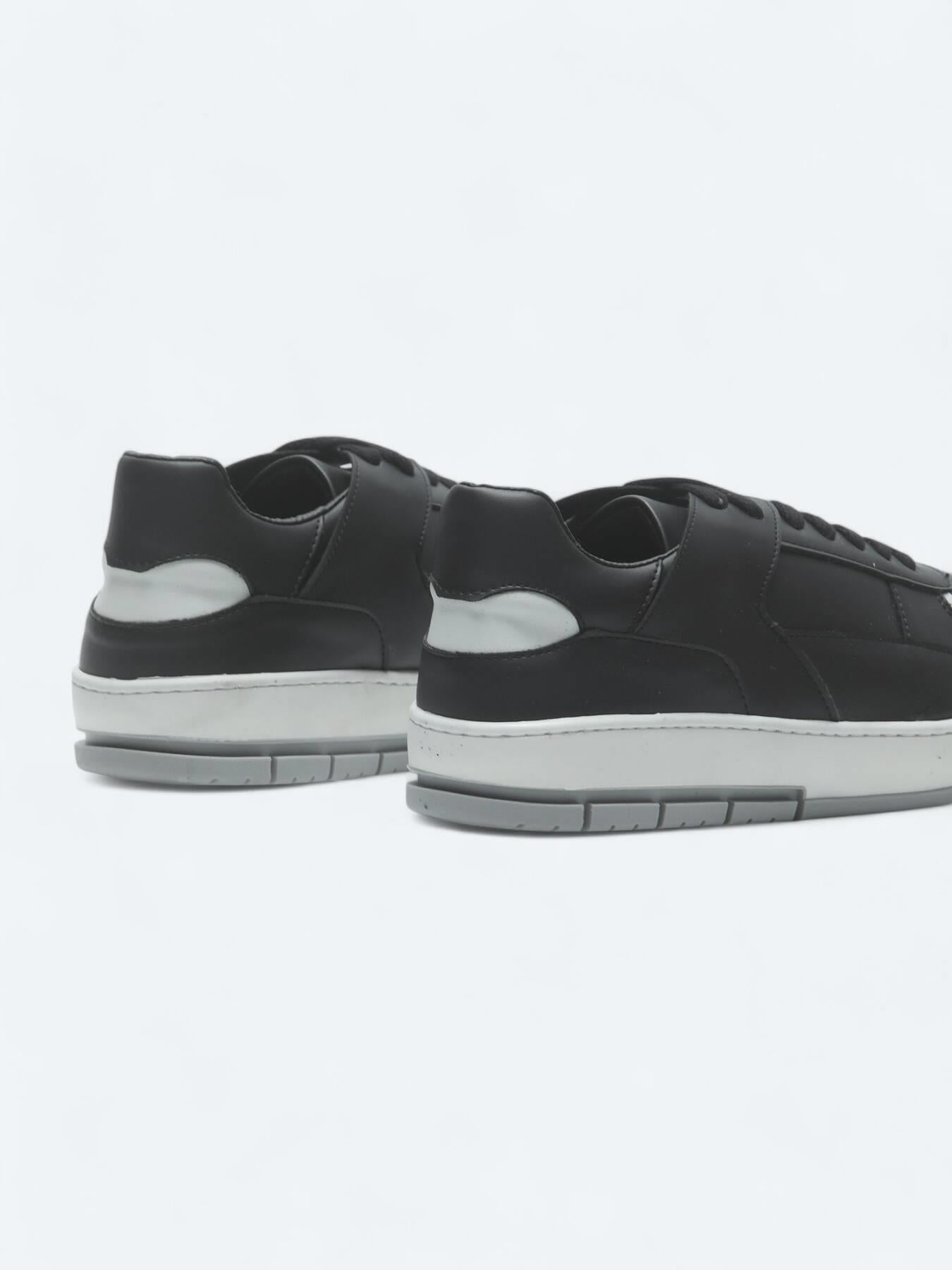 Siyah Deri Spor Ayakkabı