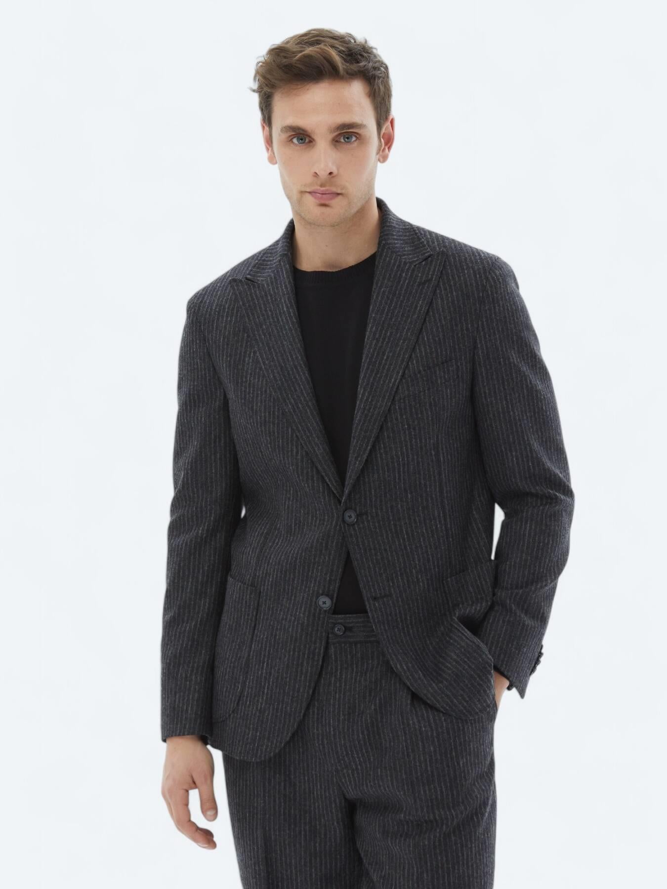 Antrasit Çizgili Modern Fit Yün Karışımlı Takım Elbise