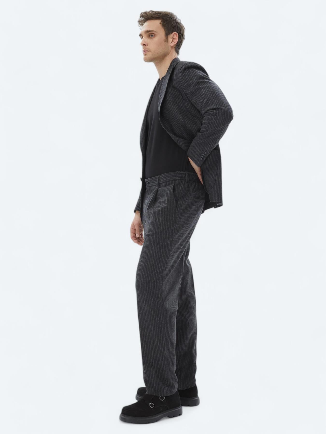 Antrasit Çizgili Modern Fit Yün Karışımlı Takım Elbise