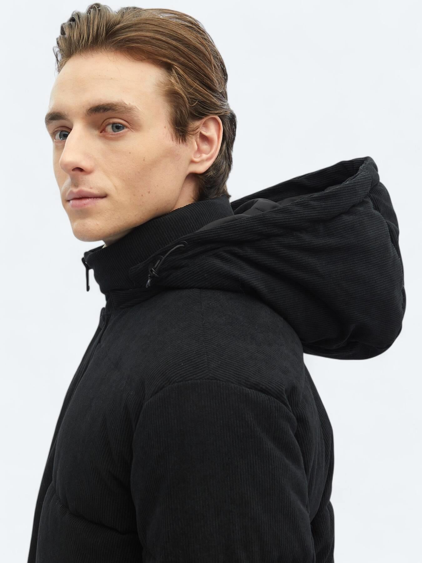 Siyah Regular Fit Kapüşonlu Casual Dokuma Mont