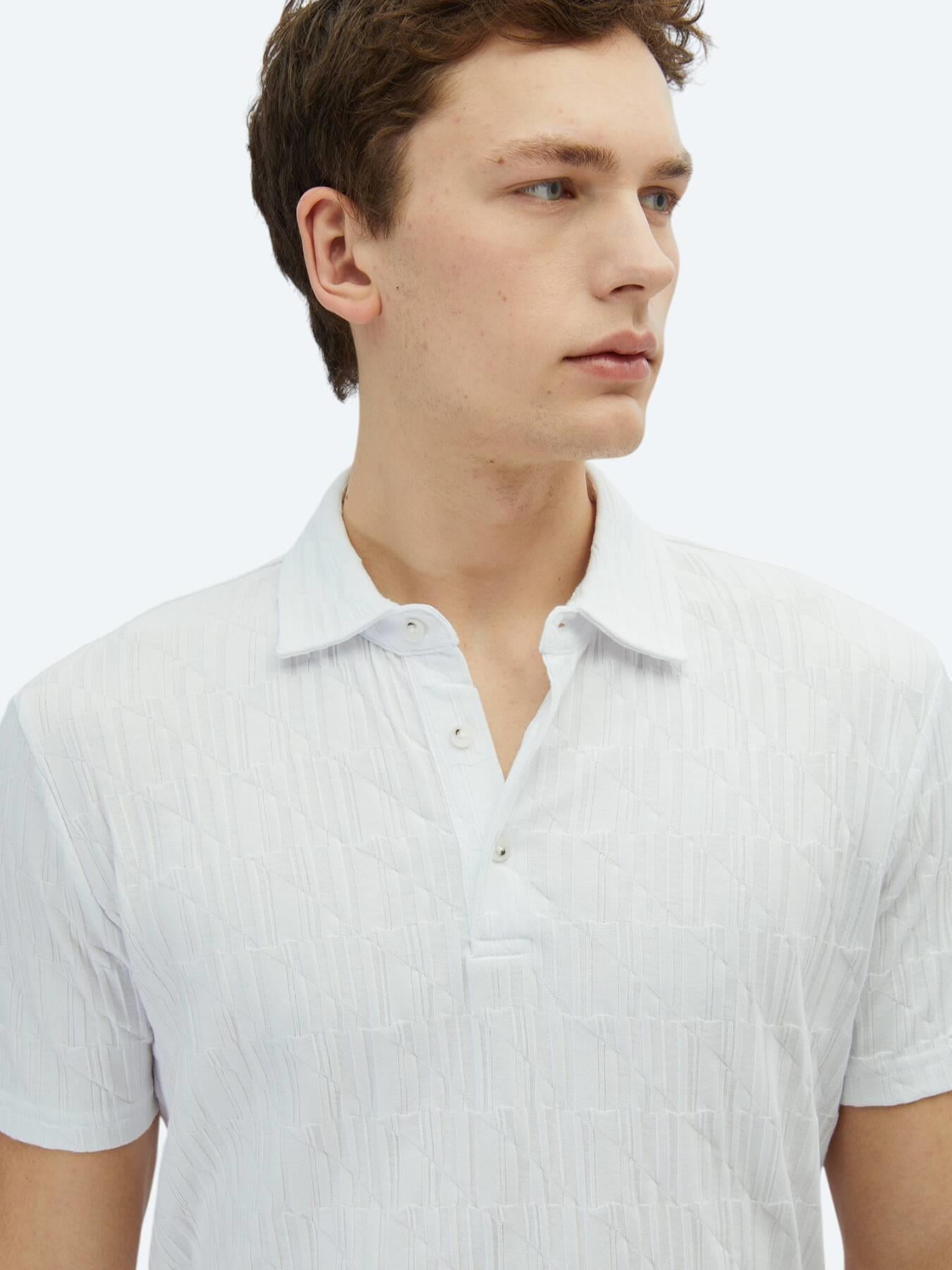 Beyaz Desenli Polo Yaka %100 Pamuk T-shirt