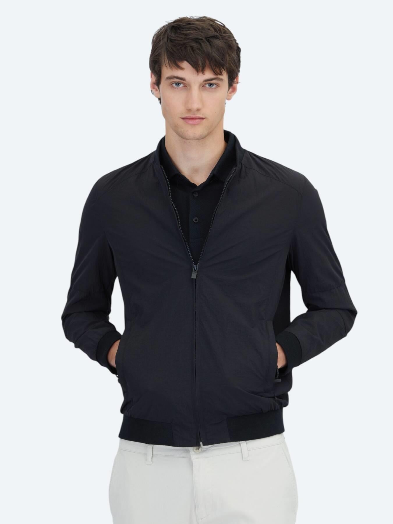 Siyah Regular Fit Dik Yaka Casual Dokuma Mont