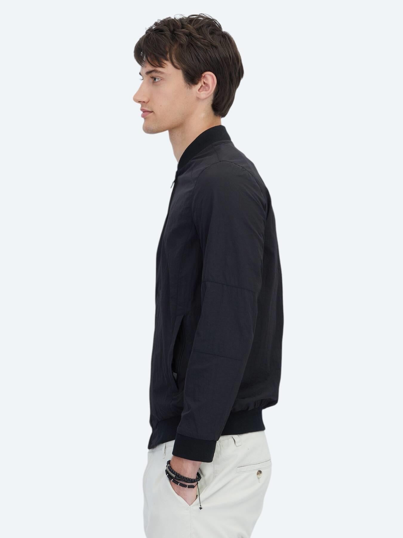 Siyah Regular Fit Dik Yaka Casual Dokuma Mont