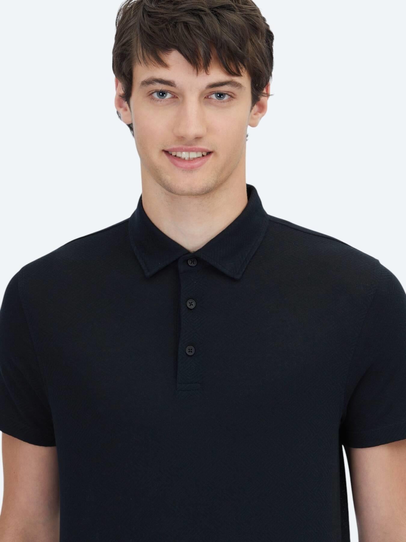 Siyah Desenli Polo Yaka Pamuk Karışımlı T-shirt