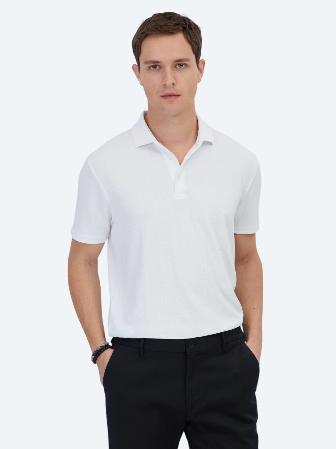Beyaz Jakarlı Polo Yaka T-shirt