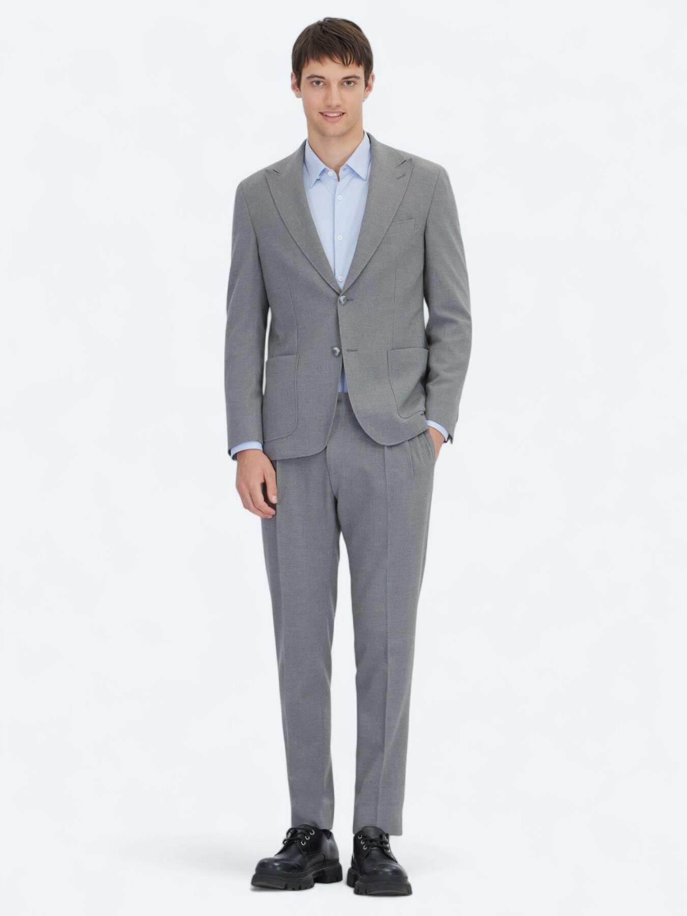 Gri Çizgili Modern Fit Takım Elbise