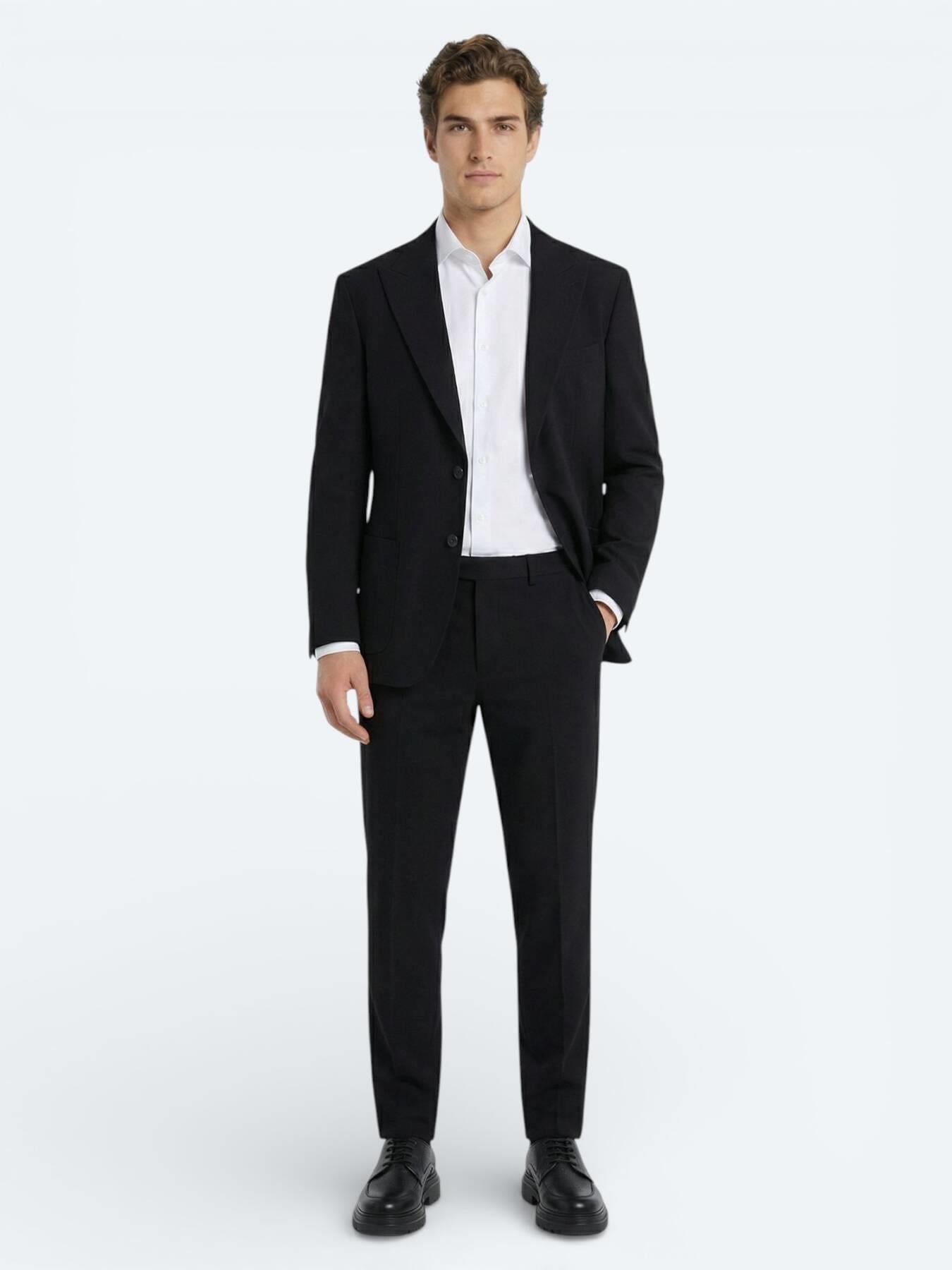 Siyah Çizgili Modern Fit Takım Elbise