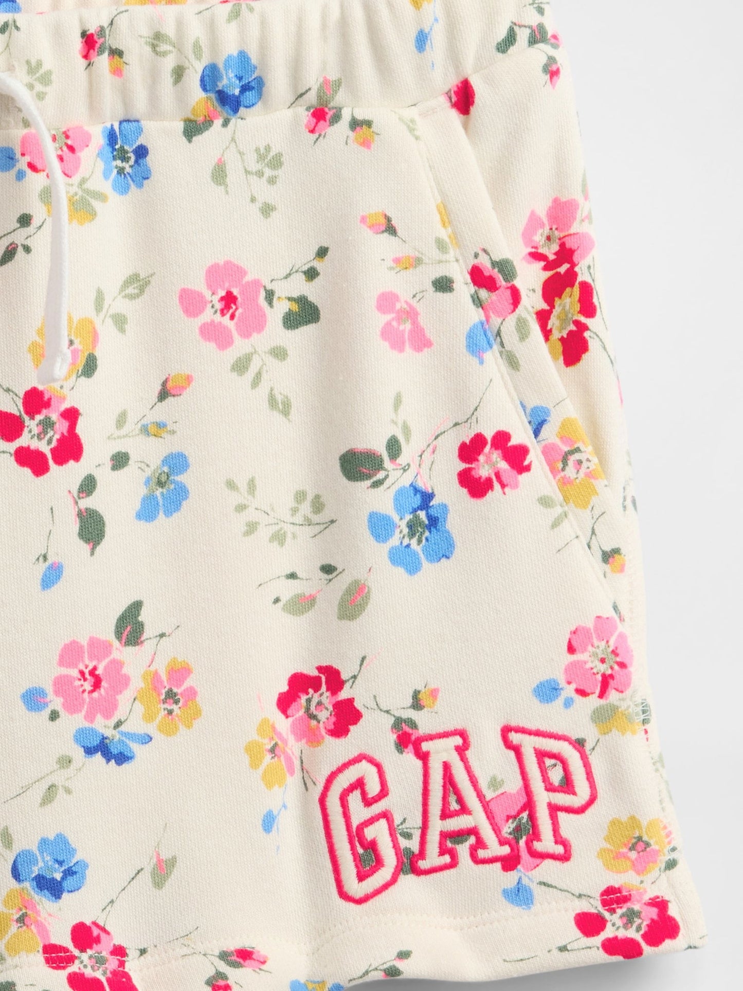Çok Renkli Gap Logo Baskılı Pull-on Şort