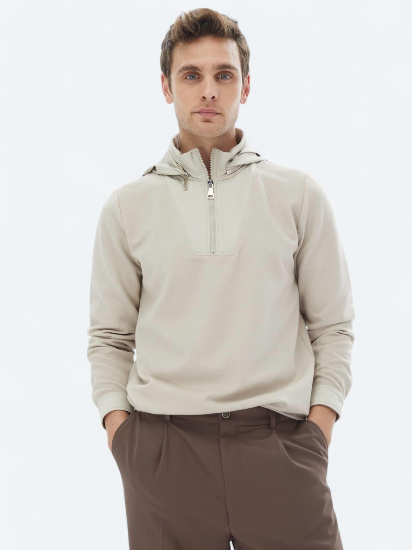 Bej Kapüşonlu Sweatshırt