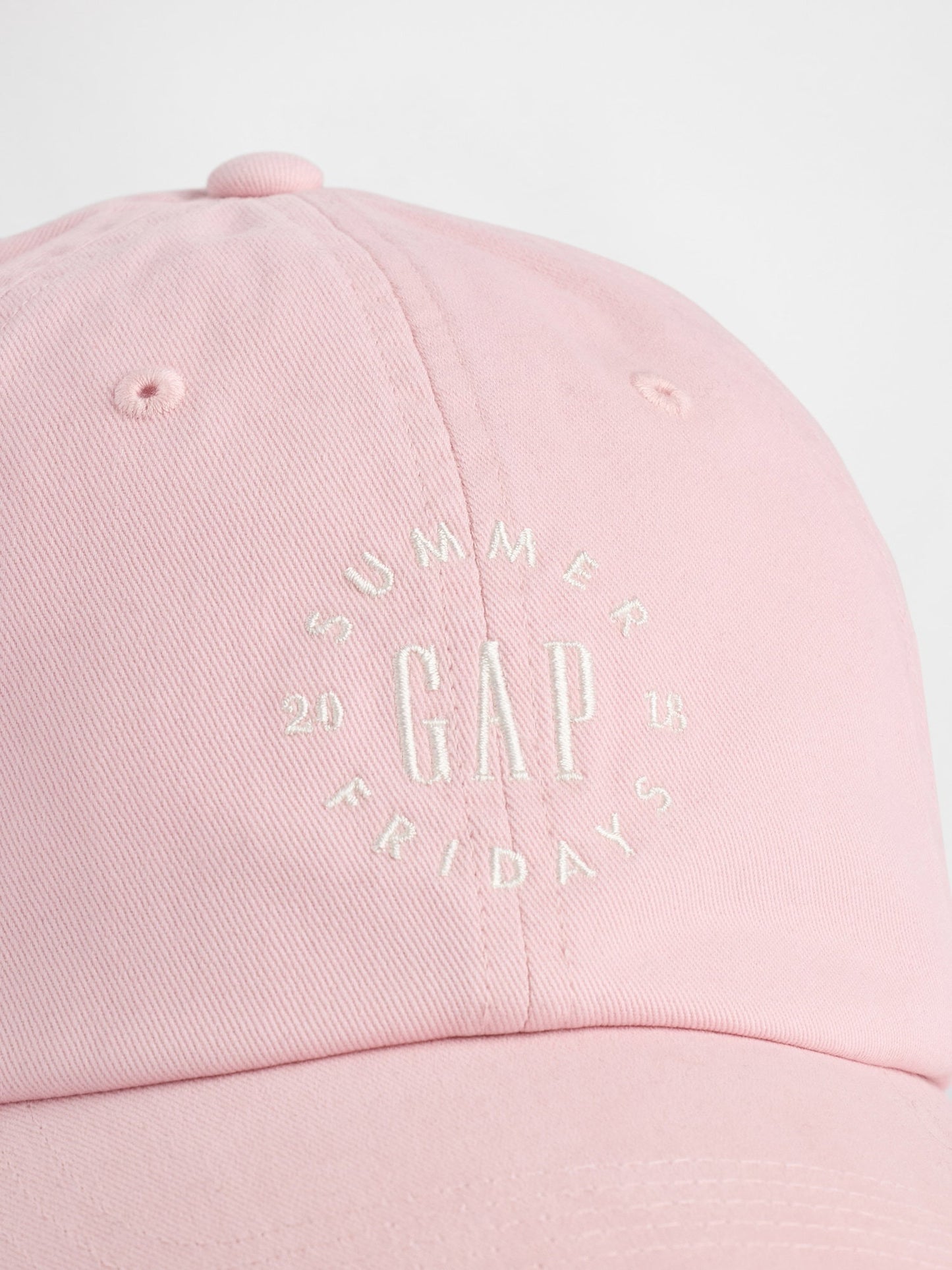 Pembe Gap × Summer Fridays Organik Pamuk Logo Beyzbol Şapka