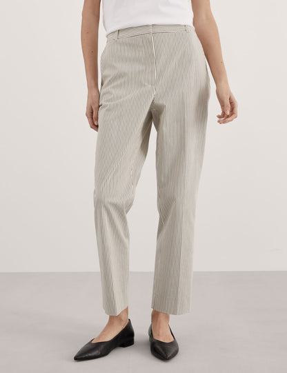 Yüksek Bel Çizgili Tapered Fit Pantolon
