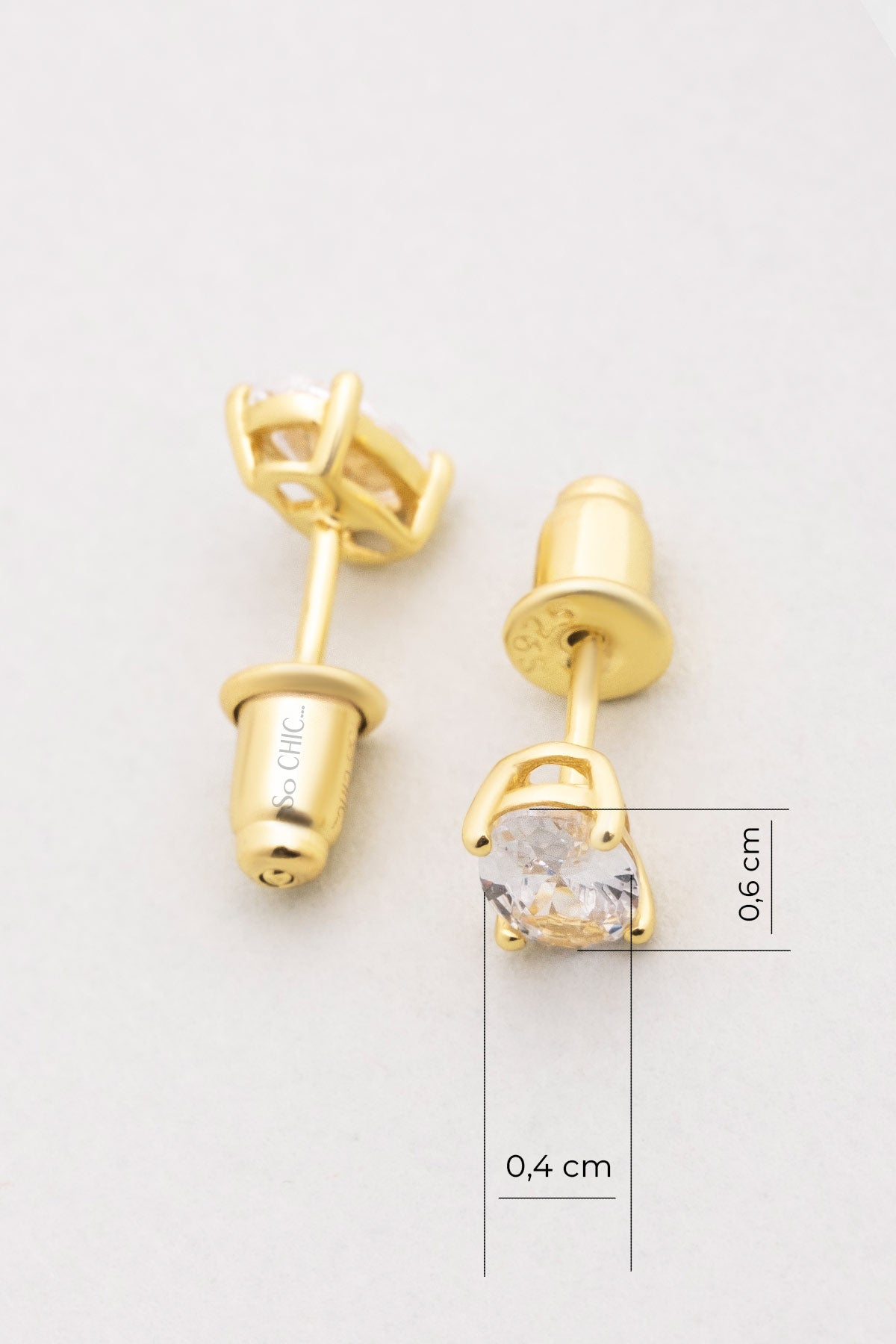 Oval Taşlı 18 Ayar Sarı Altın Kaplama 6 Mm Gümüş Tektaş Küpe 5016260144