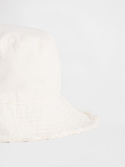 Beyaz Bucket Şapka