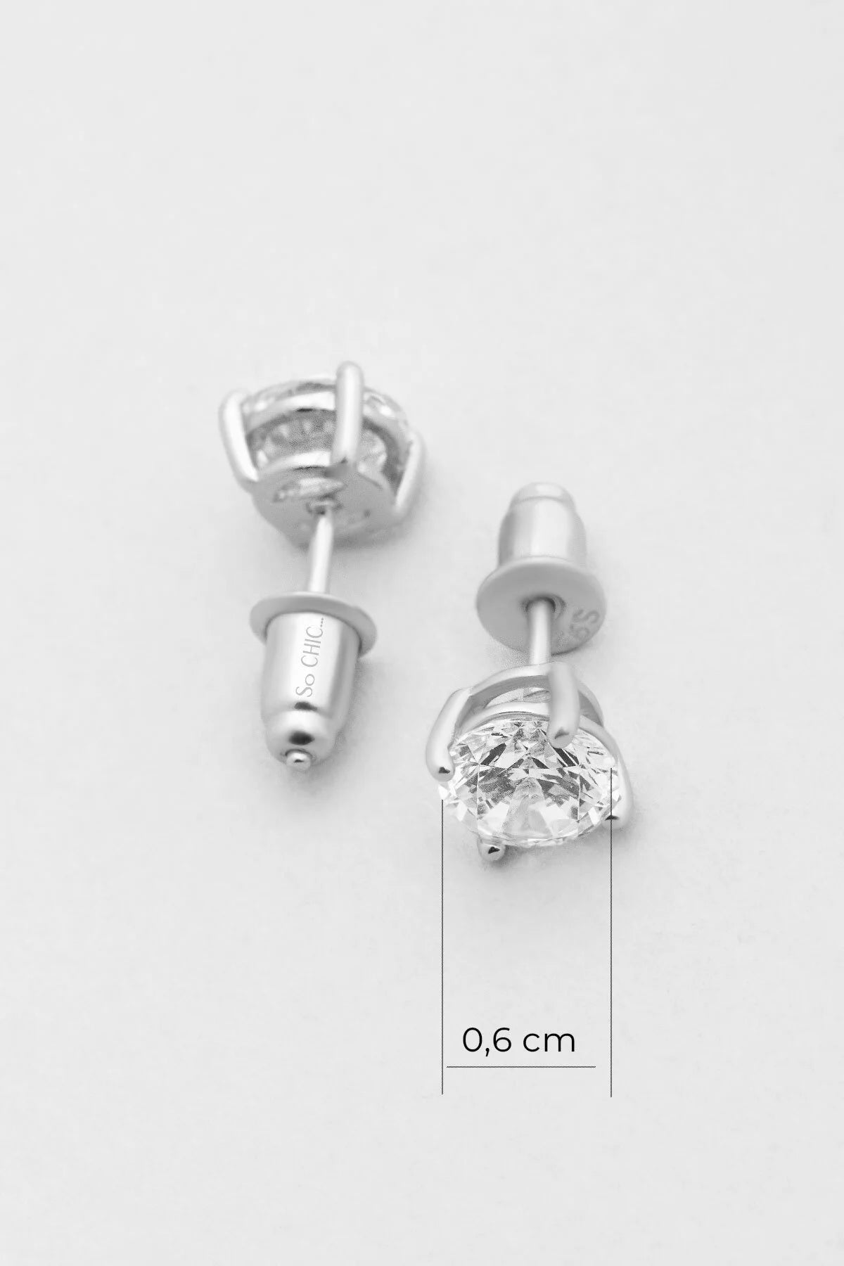 Tektaş 6 Mm 18 Ayar Beyaz Altın Kaplama Gümüş Küpe 5016040199