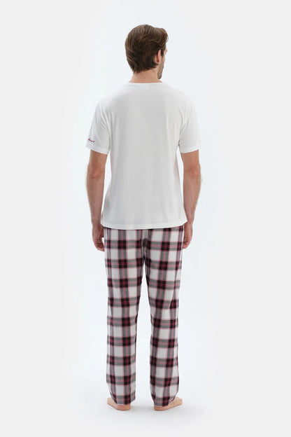 Ekru Nakış Detaylı Altı Dokuma Ekoseli Tişört Pantolon Pijama Takımı