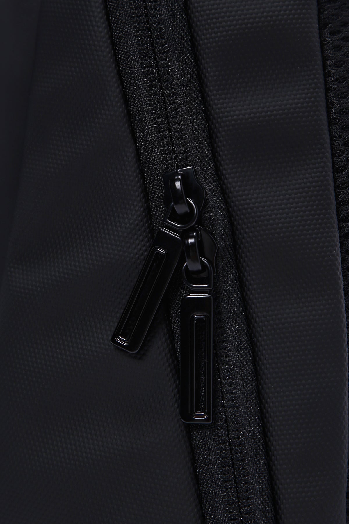D-pack Erkek Siyah Teknolojik Kumaş Çapraz Çanta