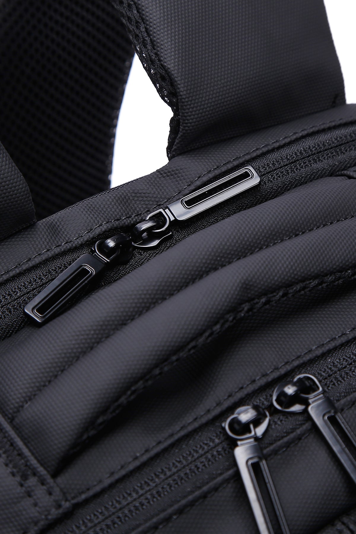 D-pack Erkek Siyah Teknolojik Kumaş Sırt Çantası