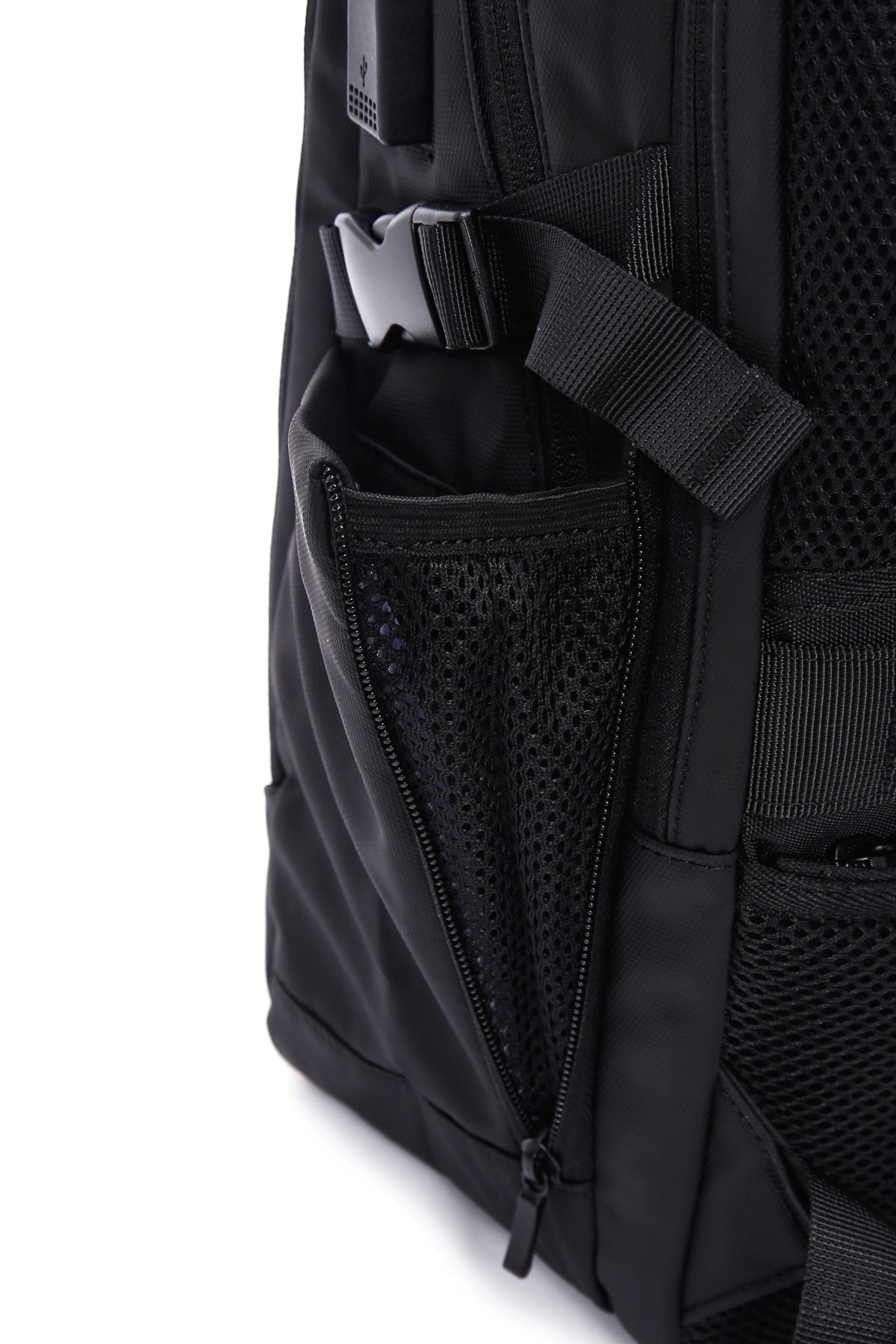 D-pack Erkek Siyah Teknolojik Kumaş Sırt Çantası