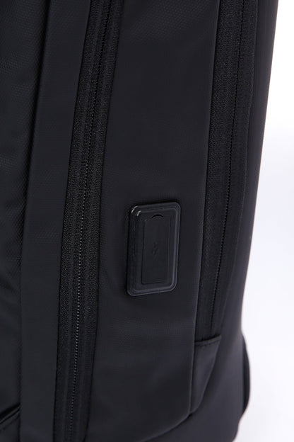 D-pack Erkek Siyah Teknolojik Hardcase Sırt Çantası