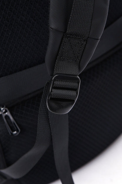 D-pack Erkek Siyah Teknolojik Kumaş Hardcase Sırt Çantası
