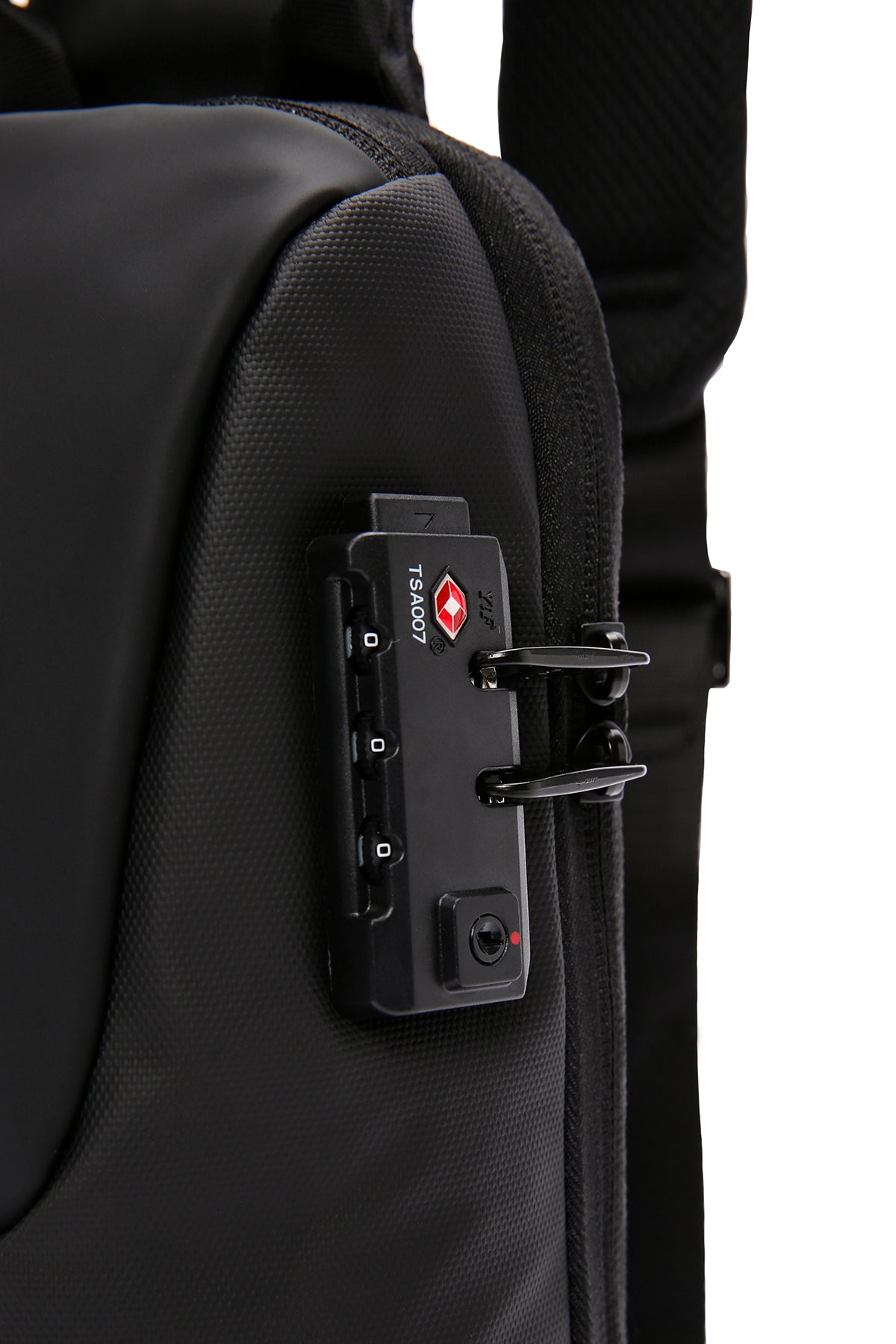 D-pack Erkek Siyah Teknolojik Sırt Çantası