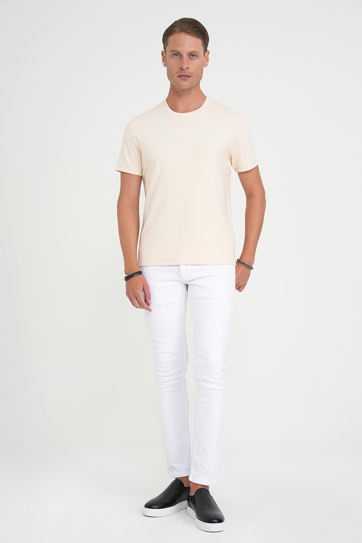 Comfort Fit Bisiklet Yaka Nakışlı Kısa Kol Açık Krem Pamuk Tişört Ts 910