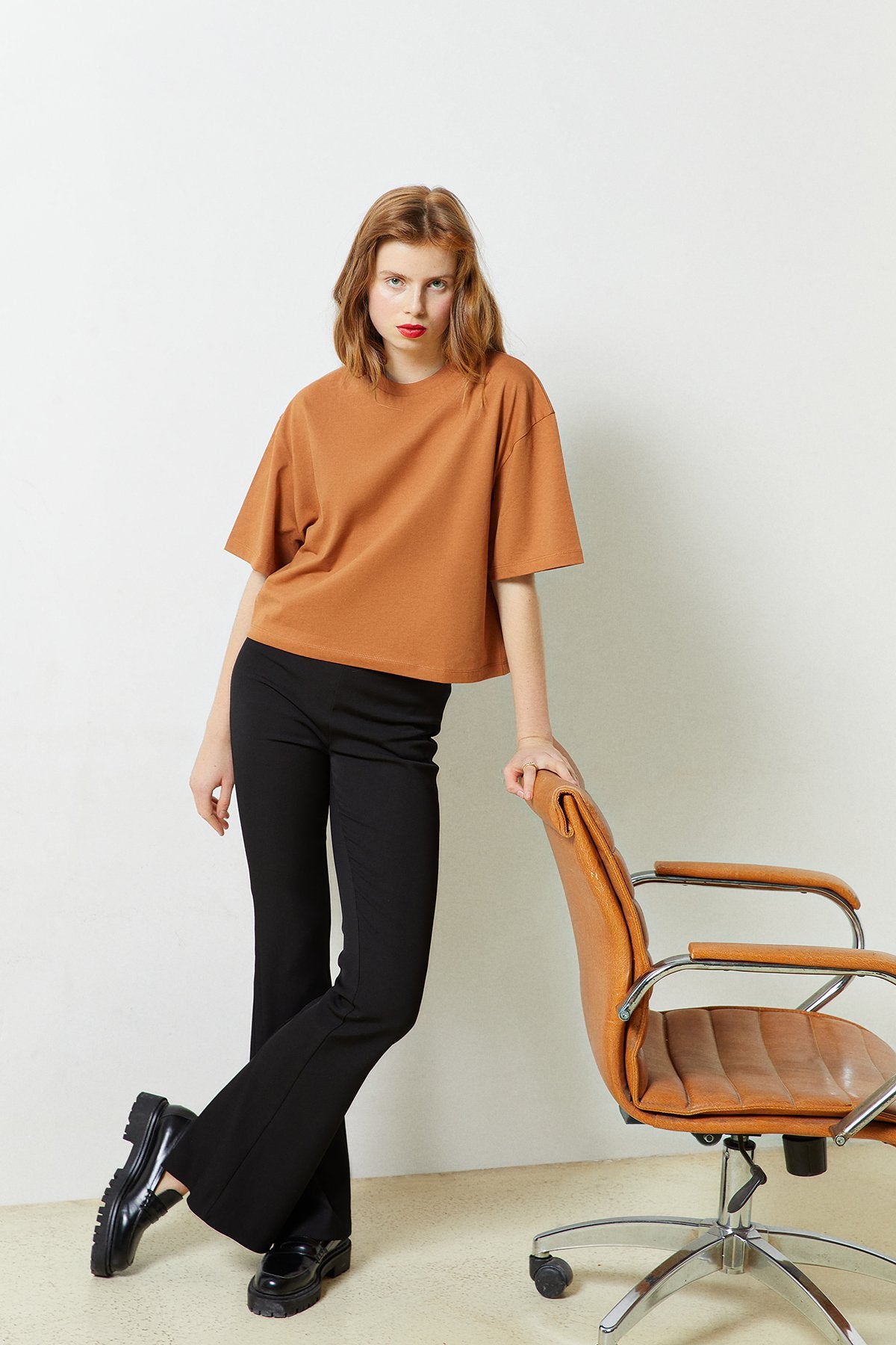 Tütün Geniş Kesim Kısa T-shirt