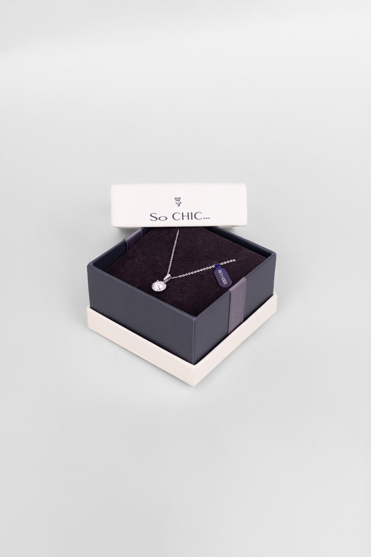 Mozanit Şıklığı 18 Ayar Beyaz Altın Kaplama 44 Cm Gümüş Kolye 5096970199