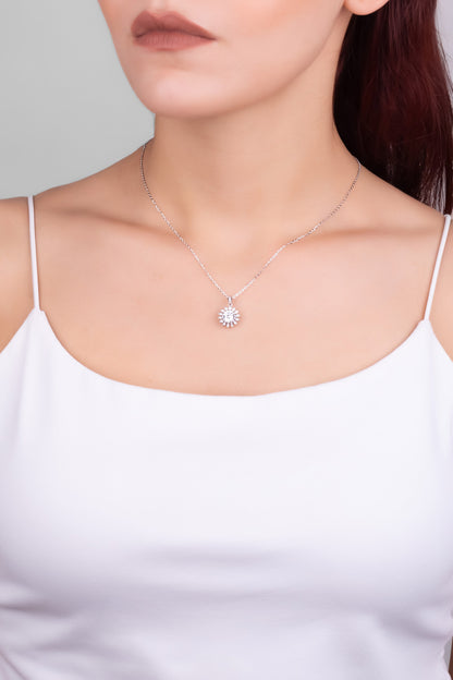 Ay Çiçeği Mozanit 18 Ayar Beyaz Altın Kaplama 44 Cm Gümüş Kolye 5096990199