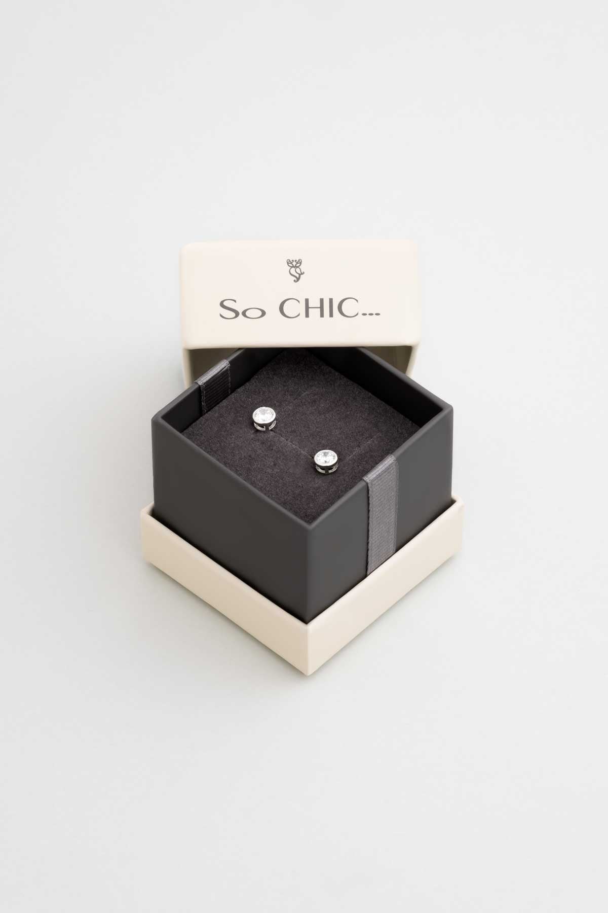 Beyaz Taşlı 18 Ayar Beyaz Altın Kaplama Unisex Gümüş Tek Taş Küpe 5134300199